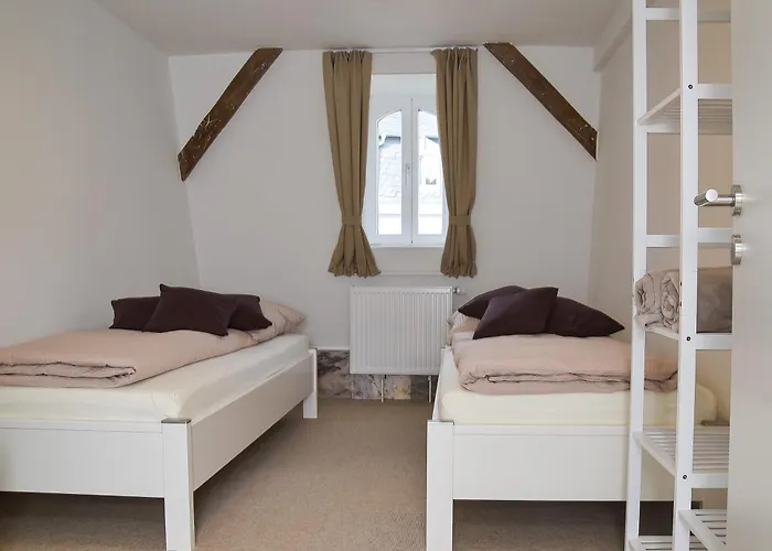 Ferienwohnungen Stadt Merzig Appartement Piatti Und Appartement Buecherliebe