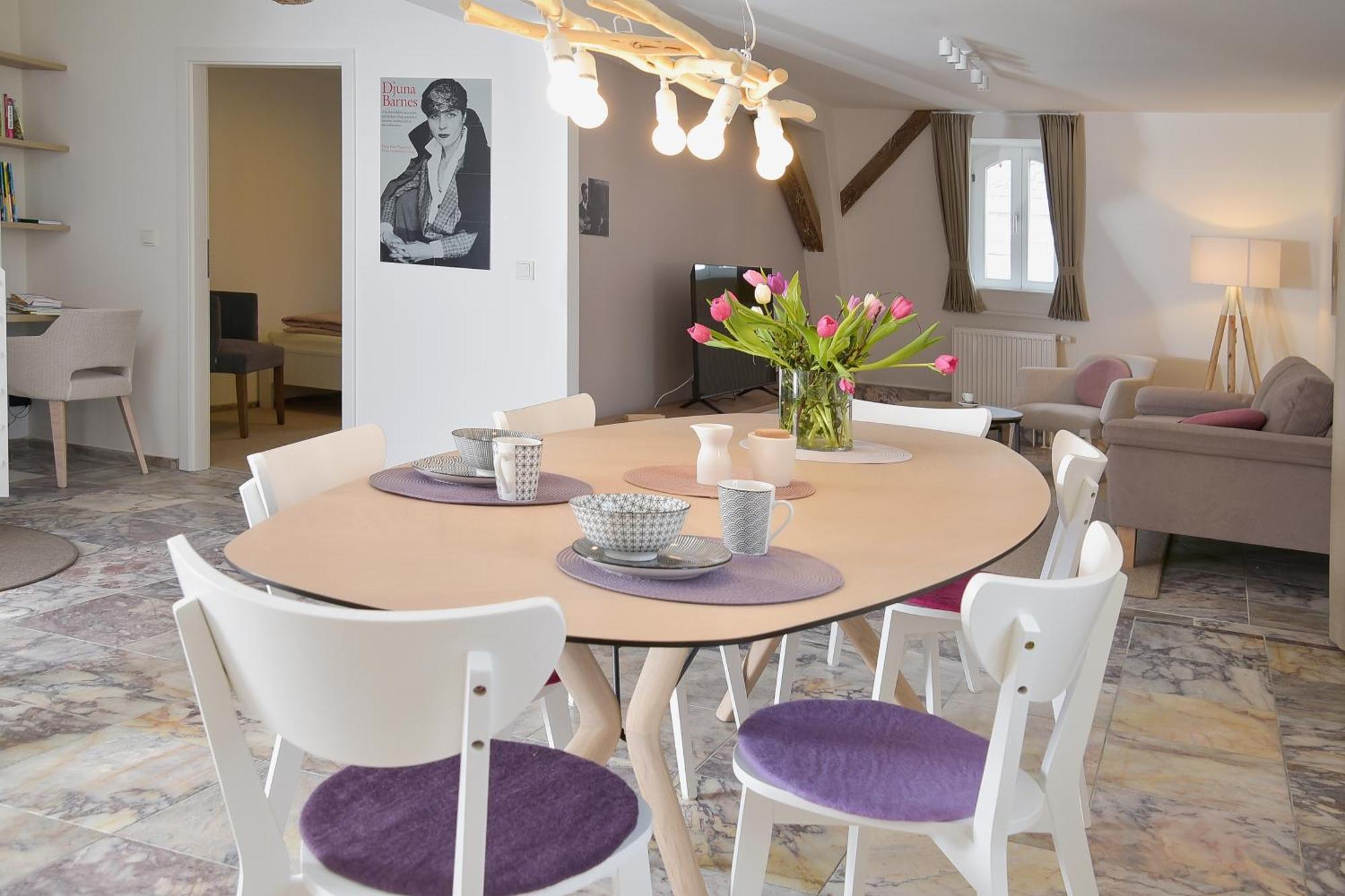 Apartment Stadt Piatti Und Buecherliebe